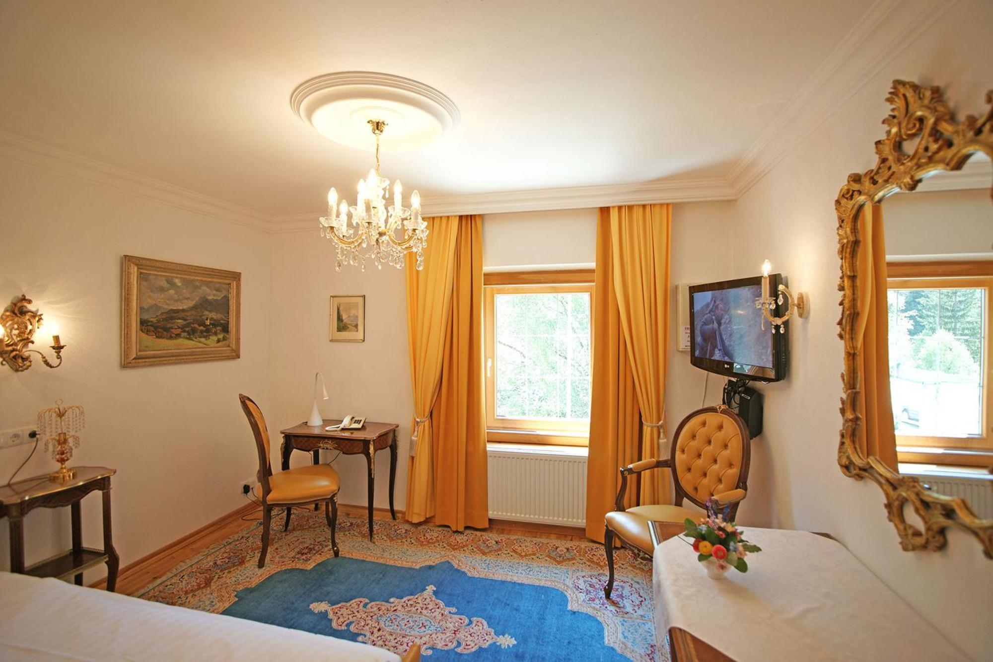 Schloss Hotel Fernsteinsee Nassereith Ruang foto